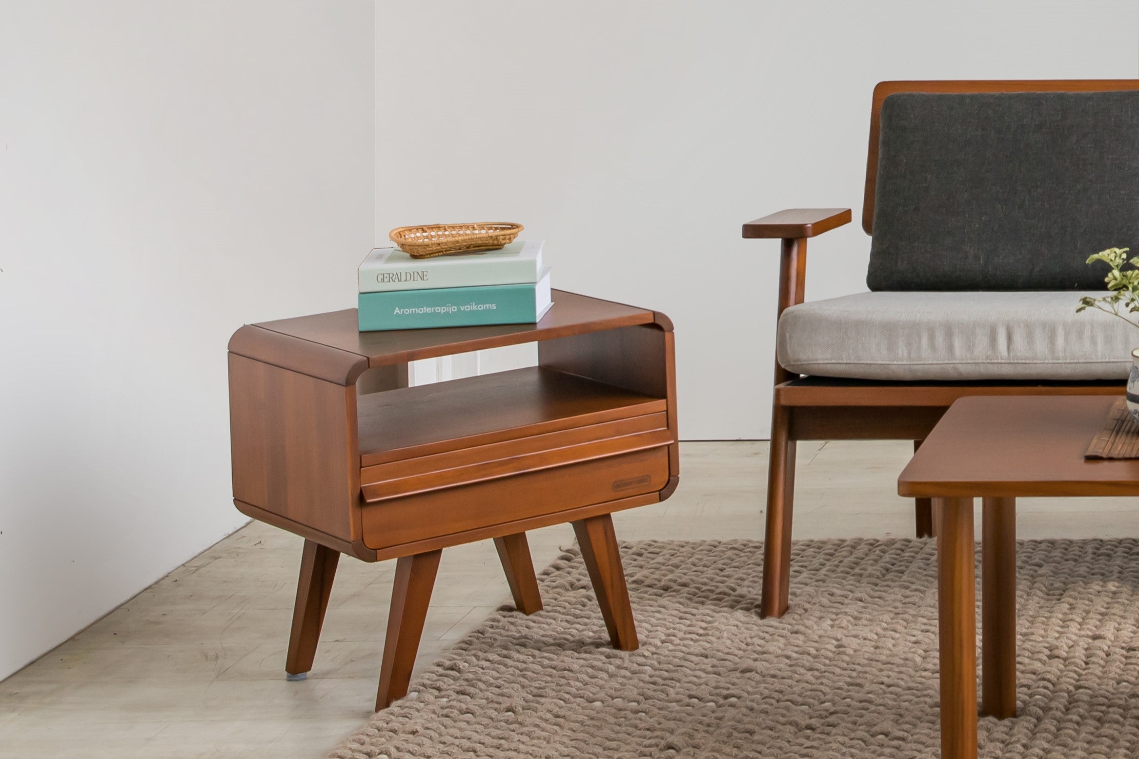 FRED SIDE TABLE WITH DRAWER
