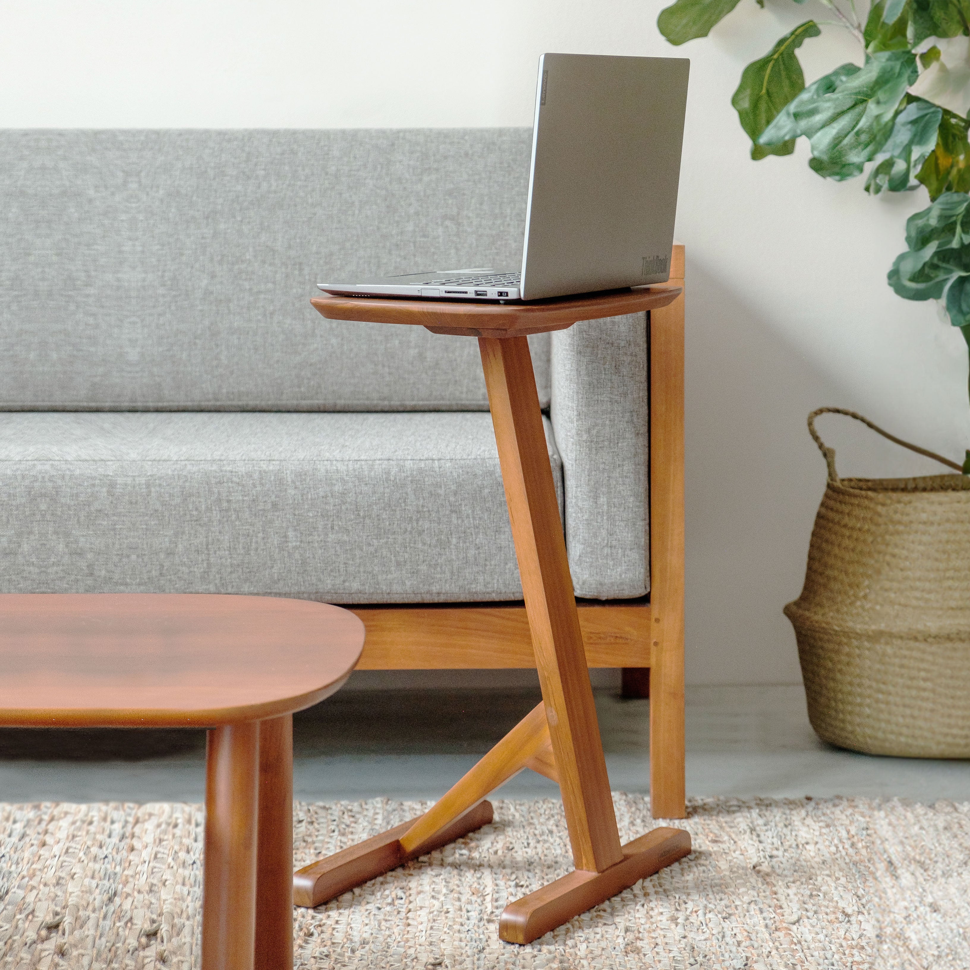 LENE SIDE TABLE