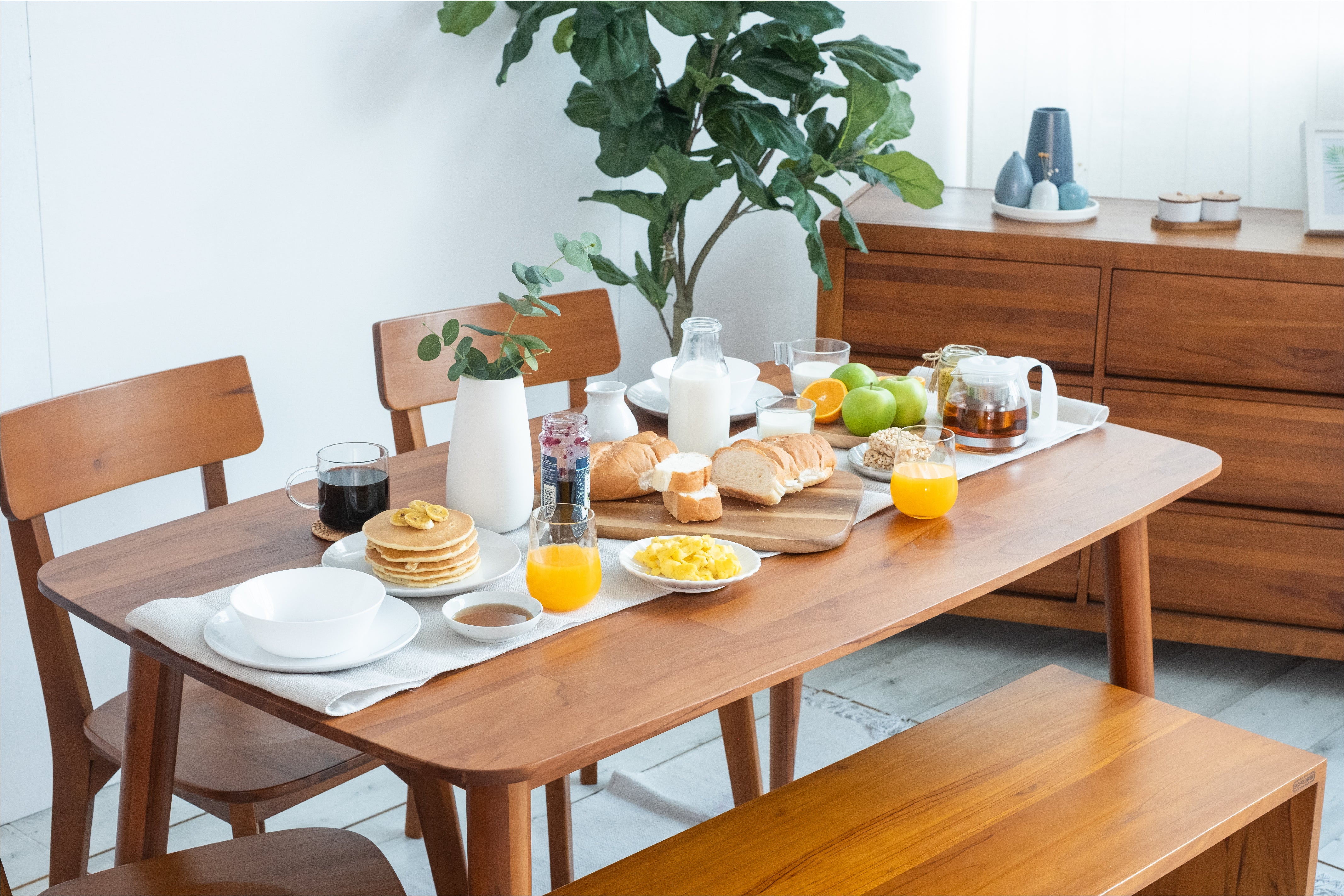 RINNA 135CM DINING TABLE