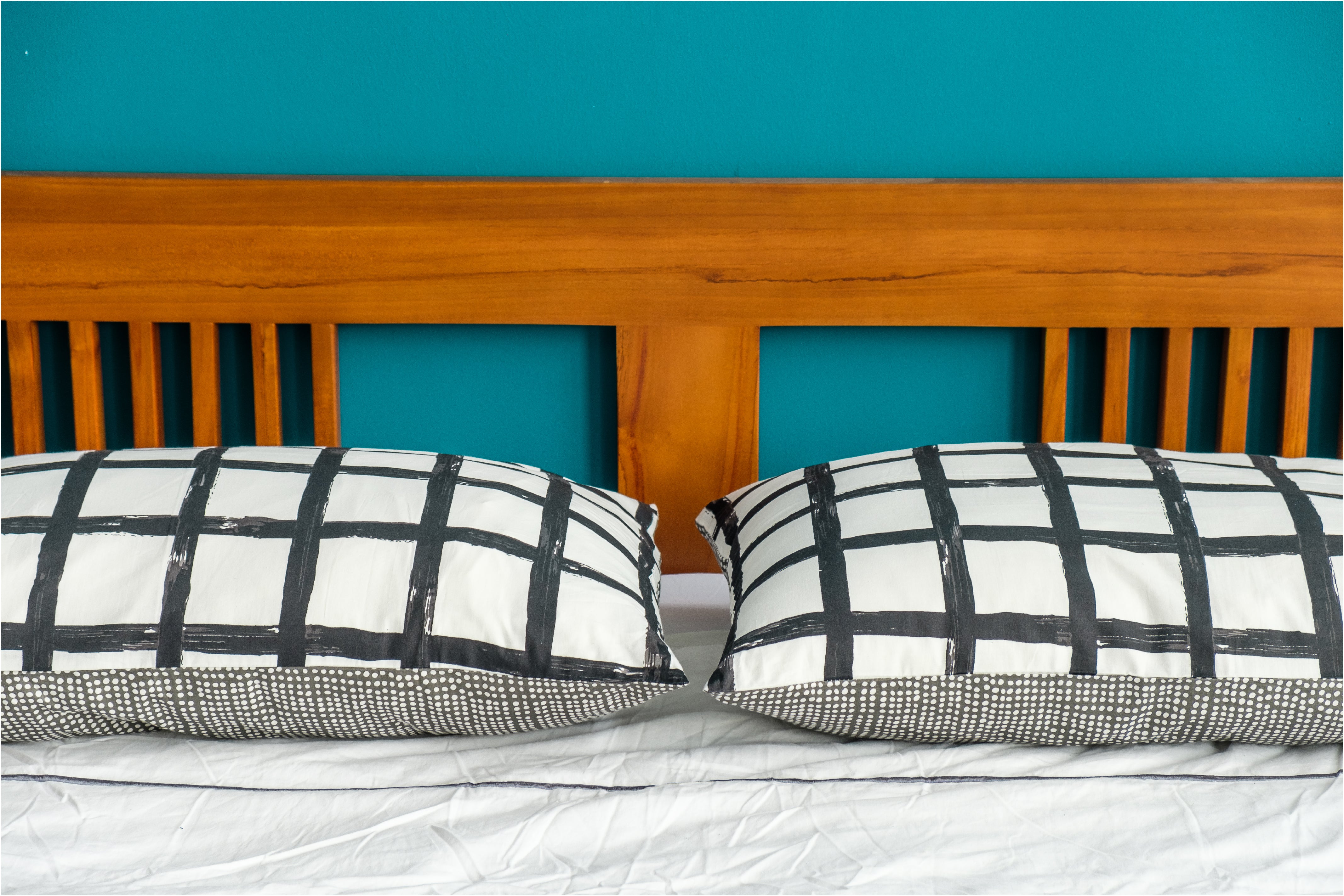BRIS 5FT QUEEN BED FRAME