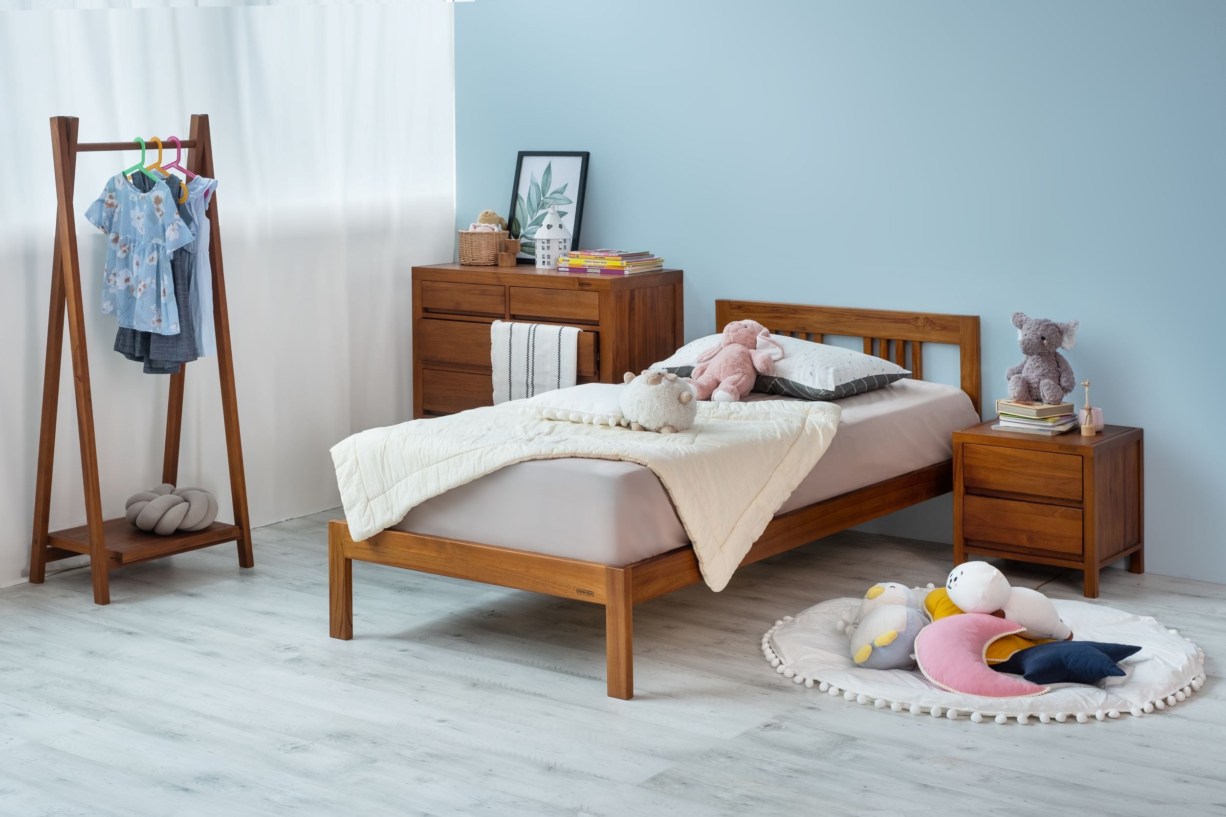 KUBE BEDSIDE TABLE